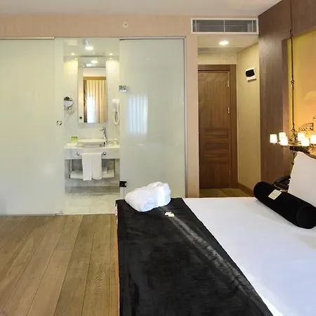 Saint Sophia Otel 4*