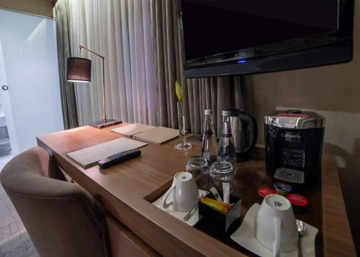 Saint Sophia فندق 4*