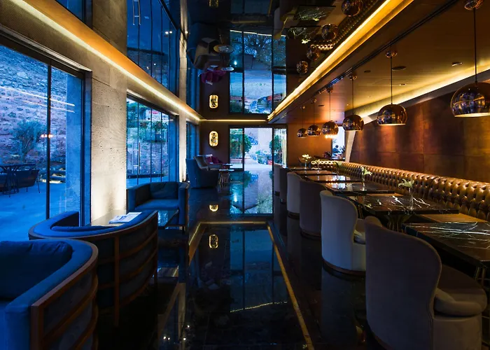 Saint Sophia فندق 4*